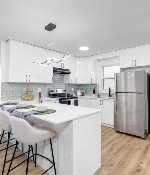 555 Padington-21